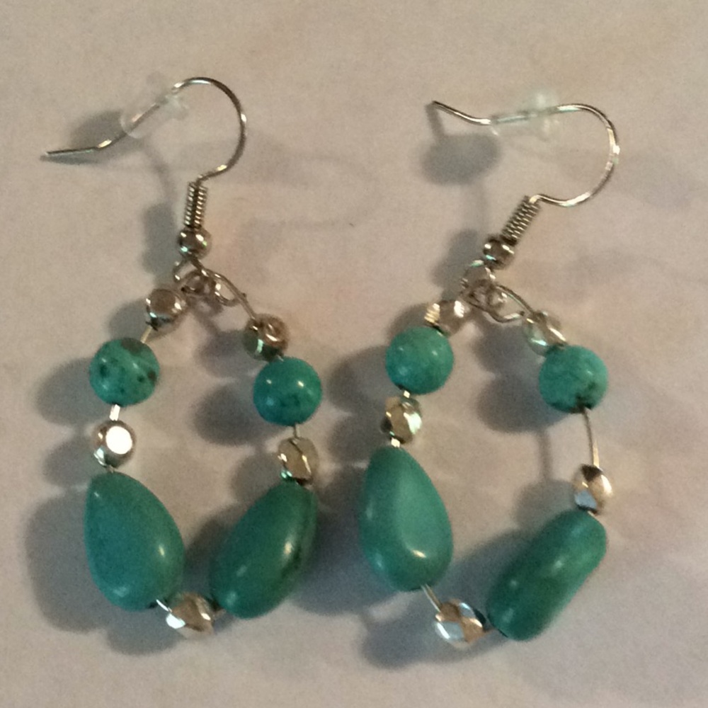 Earrings - Picture 2 of 4